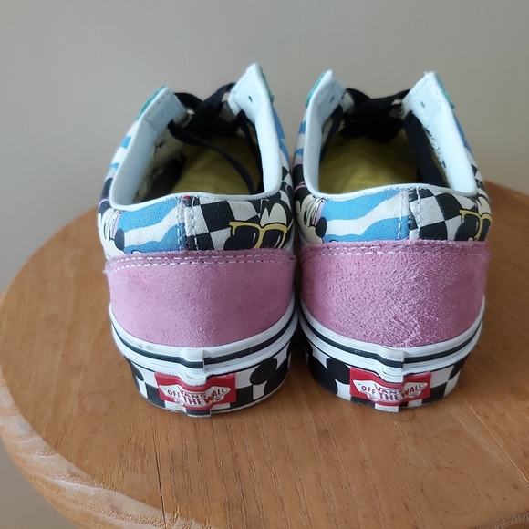 Disney x Vans Old Skool collab with Mickey Mouse - Picture 4 of 5